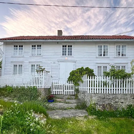 Дом отдыха 2 Bedroom Awesome In Фарсунн