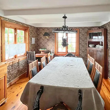 2 Bedroom Awesome In Фарсунн