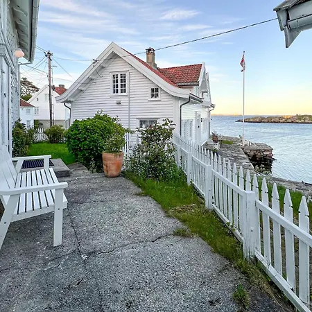 2 Bedroom Awesome In *