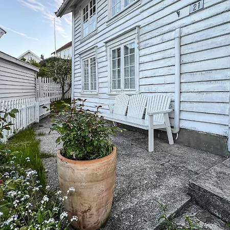 Дом отдыха 2 Bedroom Awesome In
