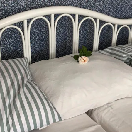 2 Bedroom Awesome In *