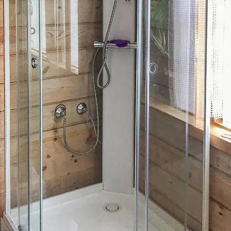 2 Bedroom Awesome In *